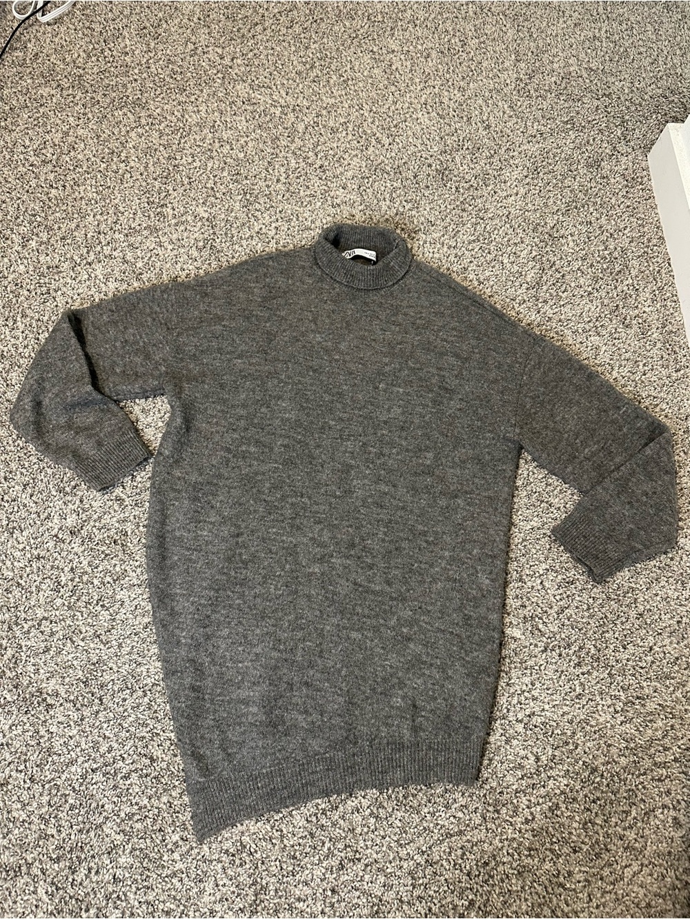Zara Women's Gray Heathered Turtleneck Sweater